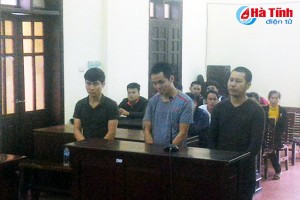 Hà Tĩnh: Giả vờ thuê taxi đi ăn cưới để trộm xe máy