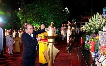 Không quên và không được phép quên sự hy sinh của các anh hùng...