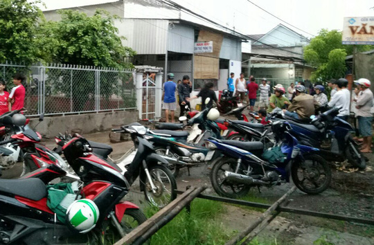 Nam thanh niên chết lõa thể bên cạnh 2 gói thuốc chuột trong phòng trọ