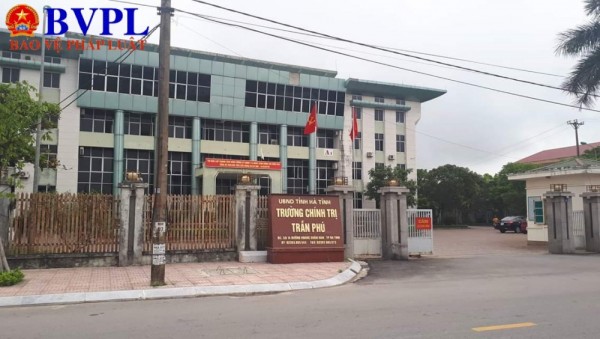 Cách chức Phó Bí thư chi bộ trường Chính trị Trần Phú xuyên tạc...
