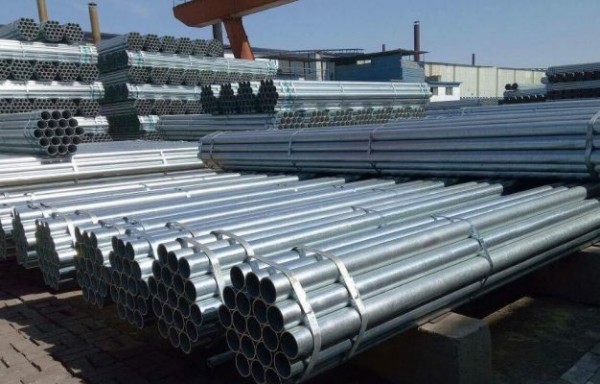 Khởi tố giám đốc, phó giám đốc buôn thép giả nhãn hiệu Hòa Phát