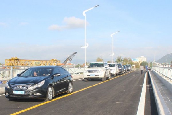 Thông xe cầu Đà Rằng mới dài nhất miền Trung