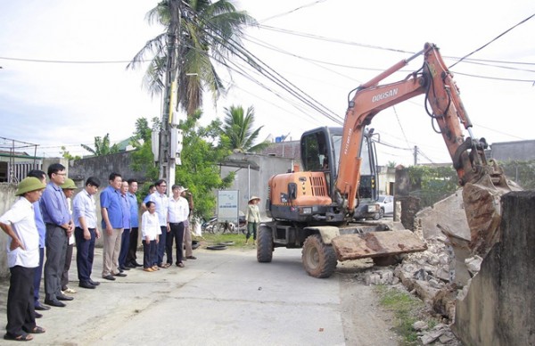 Cuộc vận động ý nghĩa vì người nghèo ở thị xã Hoàng Mai