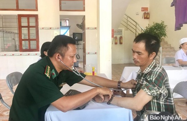 Hoạt động vì người nghèo ở thị xã Hoàng Mai và huyện Nghĩa Đàn