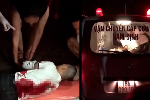 Nam thanh niên bị chém gục khi đang đi đường, sau đó được các bác sĩ đưa đến bệnh viện cấp cứu. Ảnh cắt từ clip.