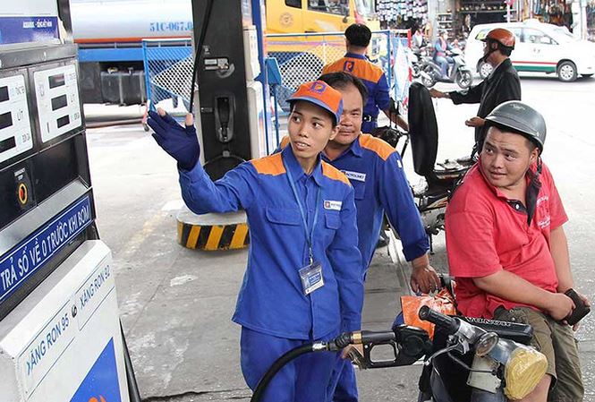 Giá xăng giảm