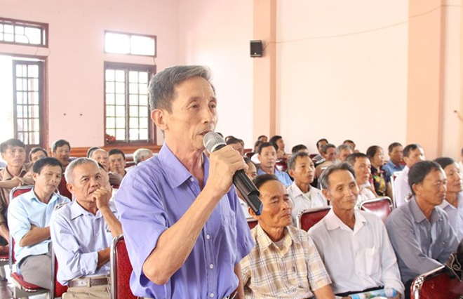 Thường trực Huyện ủy Hưng Nguyên tổ chức đối thoại với đội ngũ những người hoạt động không chuyên trách ở khối, xóm trên địa bàn toàn huyện. Ảnh: Mai Hoa